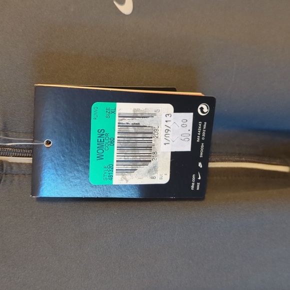 Women's XL Nike running shirt - Picture 2 of 7